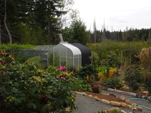 Sun Garden with Shade Cloth-1