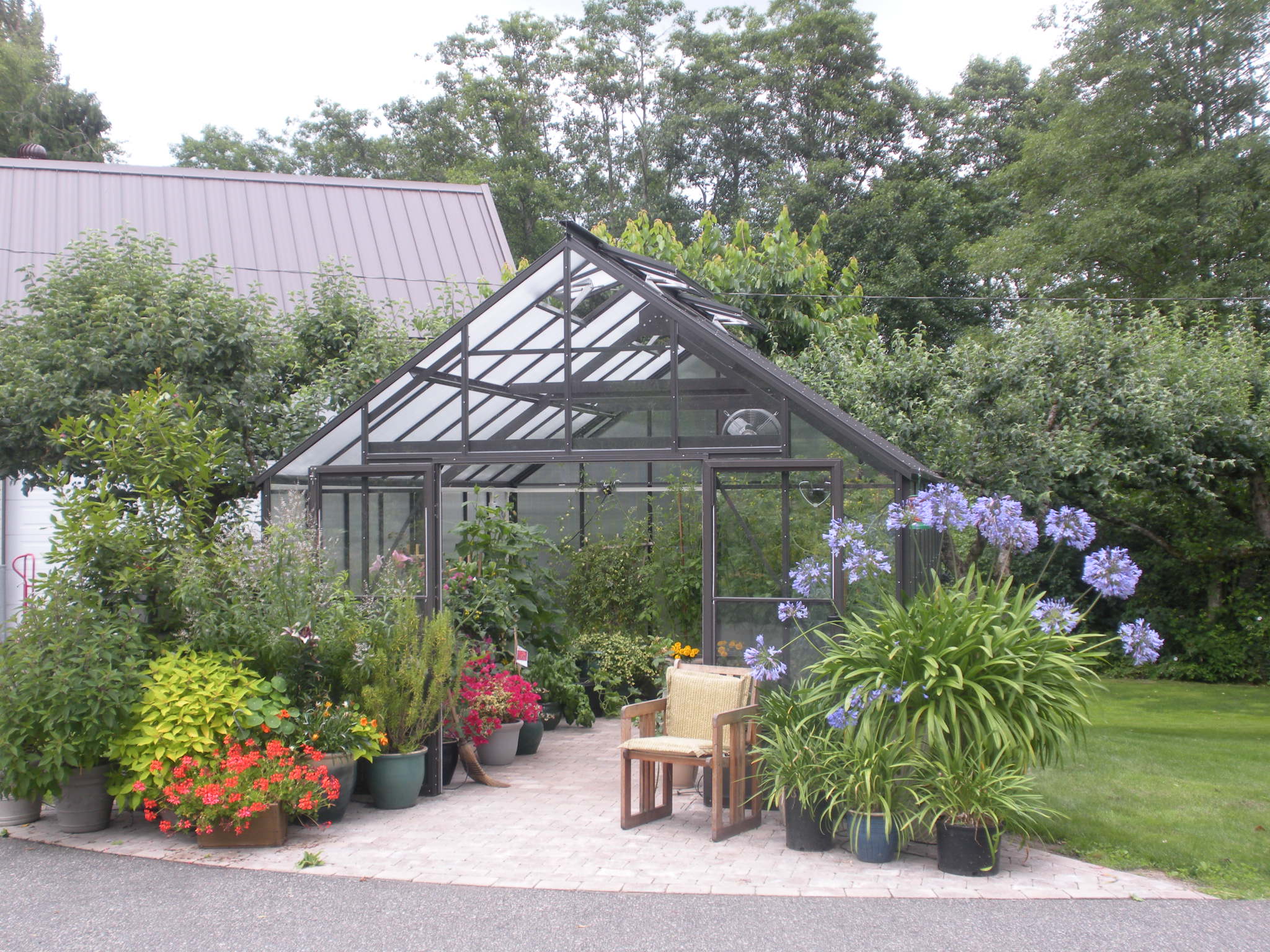Traditional greenhouse