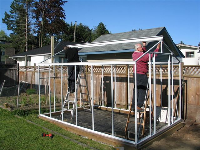 Installation of a Traditional greenhouse
